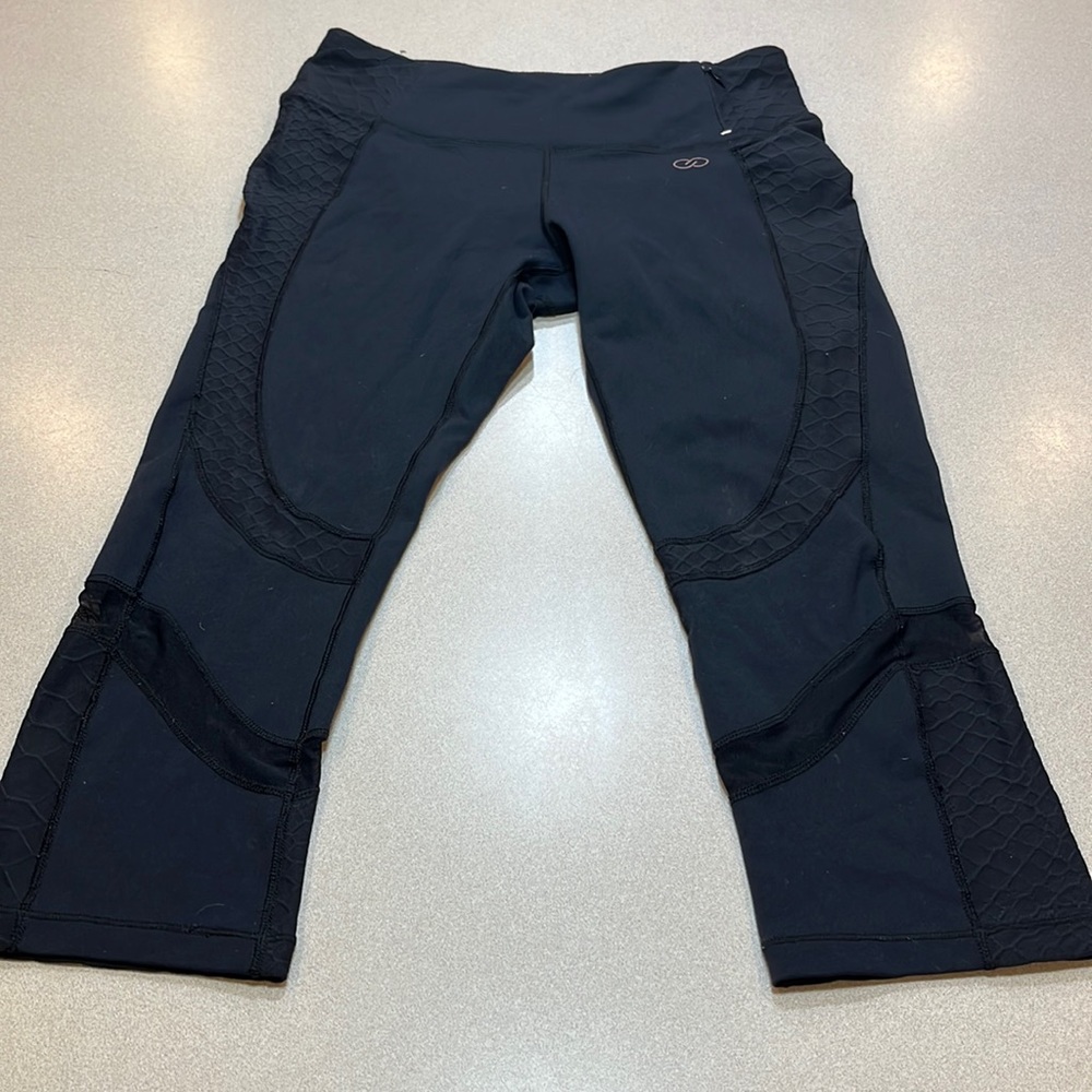 Calia Carrie Underwood black leggings capri Size M
